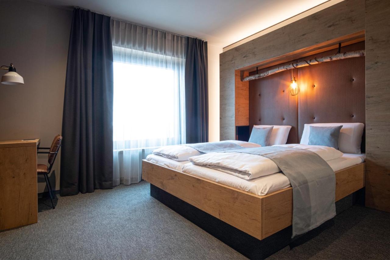 RiKu HOTEL Reutlingen Eksteriør billede