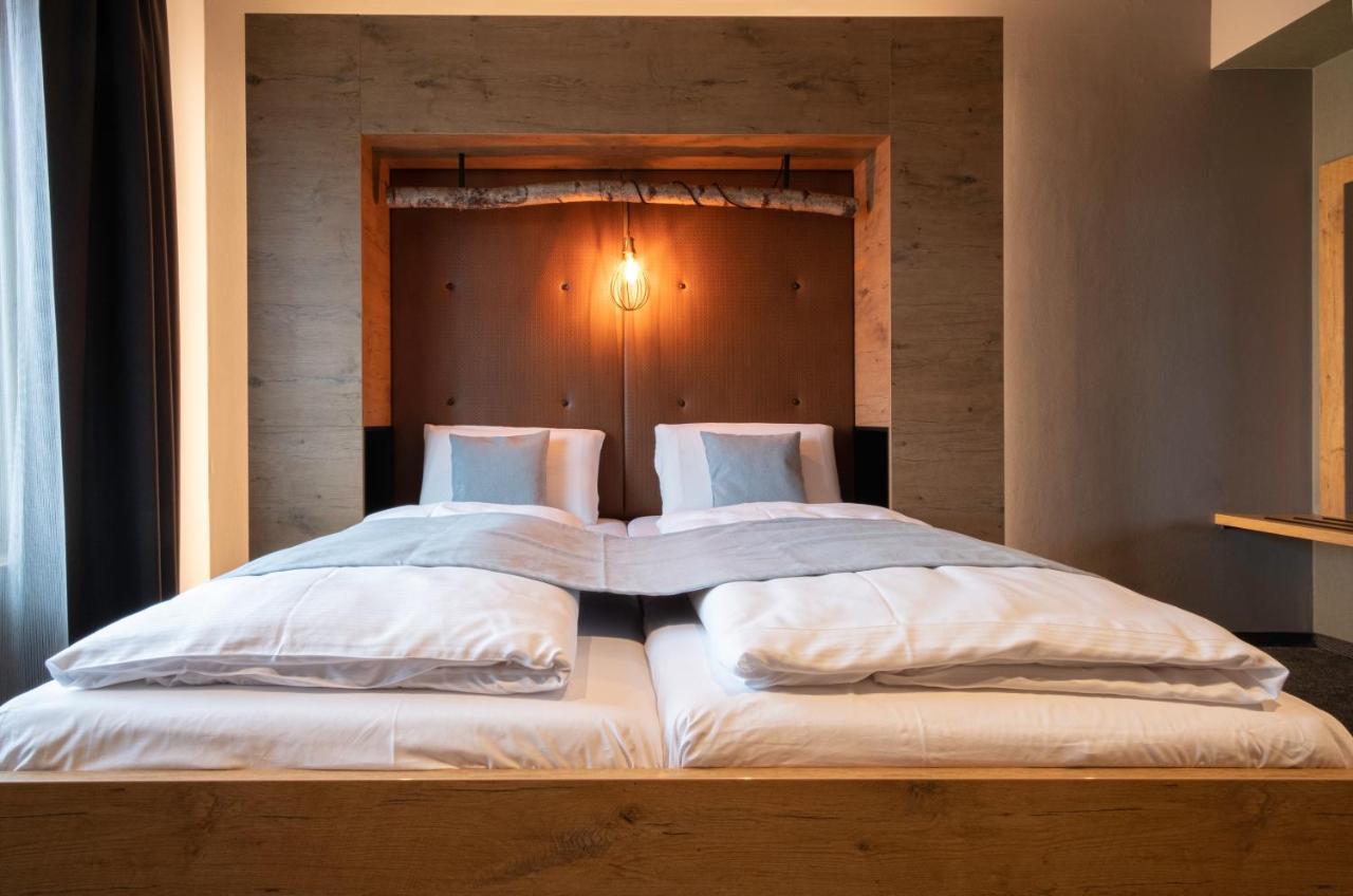 RiKu HOTEL Reutlingen Eksteriør billede