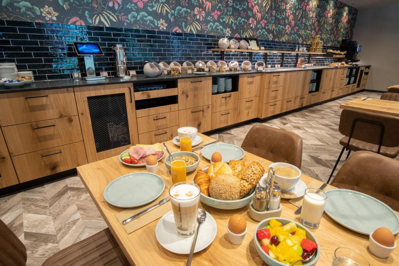 RiKu HOTEL Reutlingen Eksteriør billede