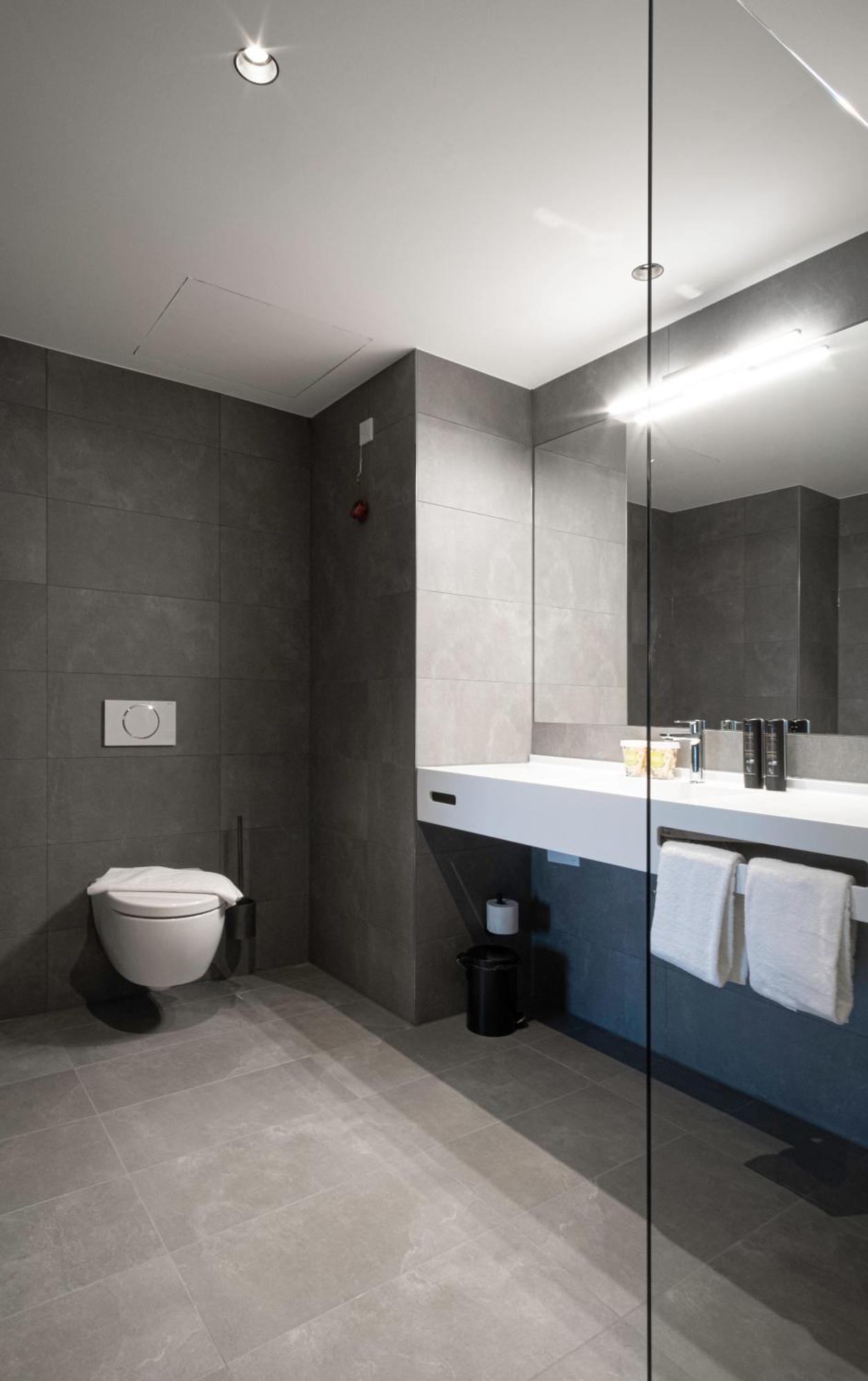 RiKu HOTEL Reutlingen Eksteriør billede